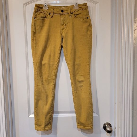 **SOLD **Universal Thread Women's Mustard Yellow Cotton/Spandex Jeans - Picture 4 of 11